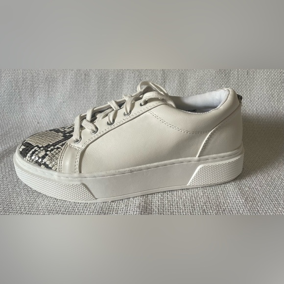 NWOT Arizona Jean Co Techno Snake Print Sneakers - Picture 5 of 10